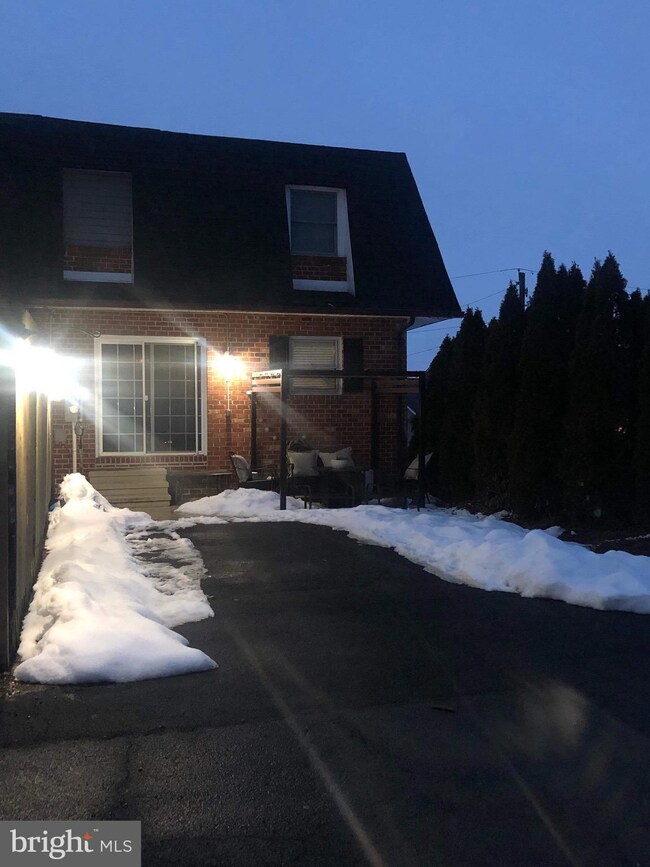 140 Meadowcreek Dr S, Chambersburg, PA 17202 - photo 7