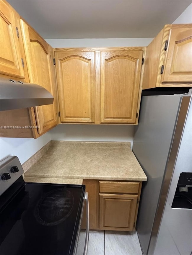 9686 Fontainebleau Blvd unit 402, Miami, FL 33172 - photo 2