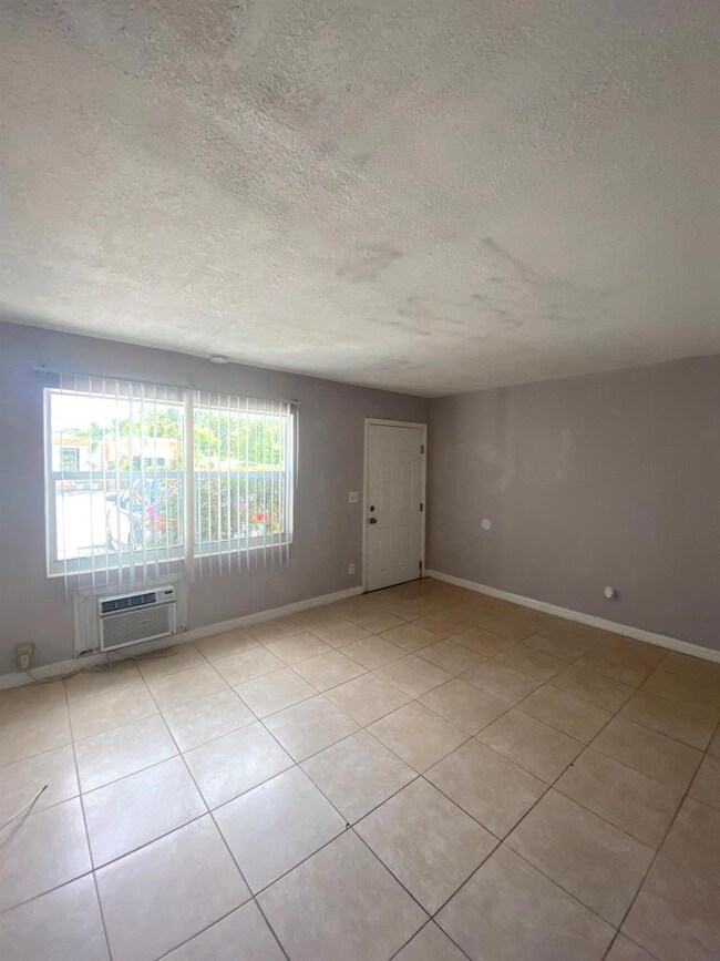 1820 Redbank Rd unit 2, North Palm Beach, FL 33408 - photo 2