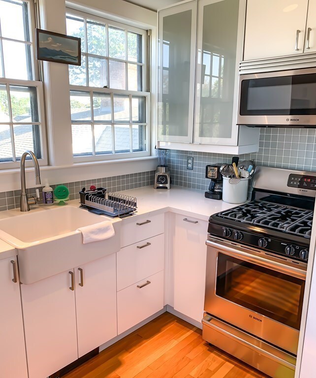 8 Franklin St unit 9, Marblehead, MA 01945 - photo 3