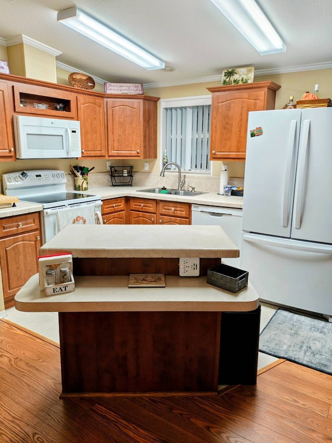 Kitchen with Center Island