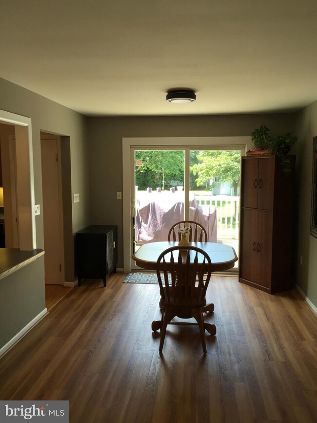 1017 Caren Dr, Sykesville, MD 21784 - photo 7