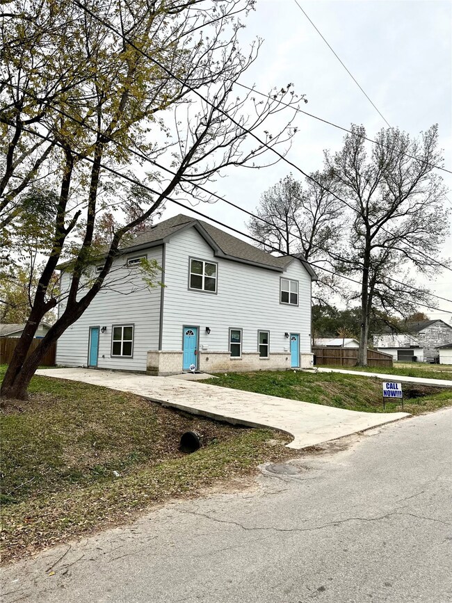 945 Reverend b j Lewis Dr, Houston, TX 77088 - photo 7