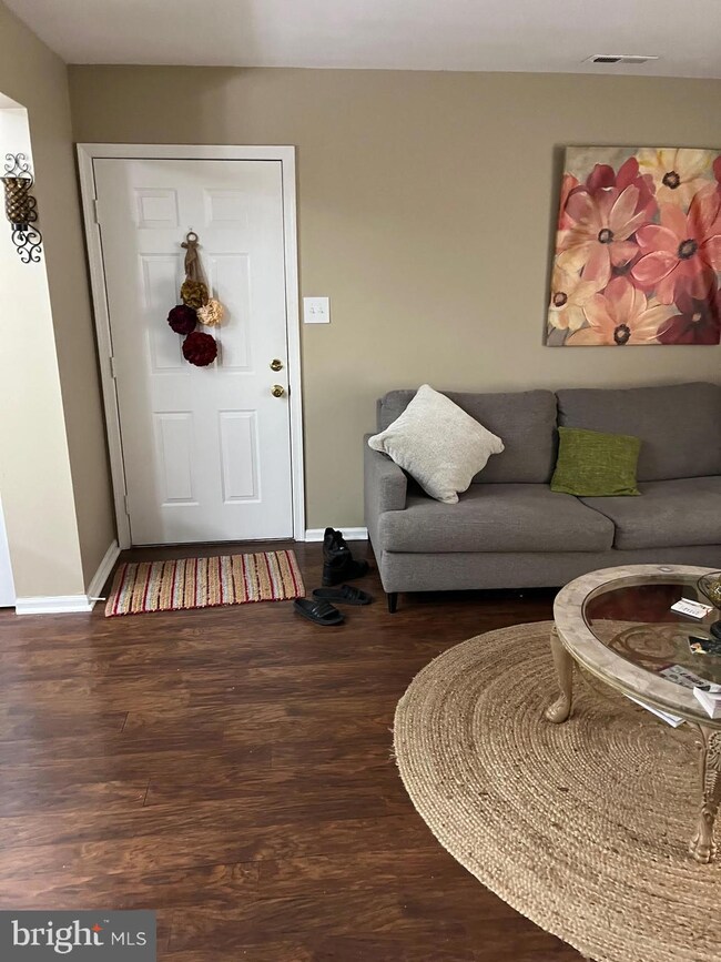 21 Buena Ct unit 1, Blackwood, NJ 08012 - photo 4