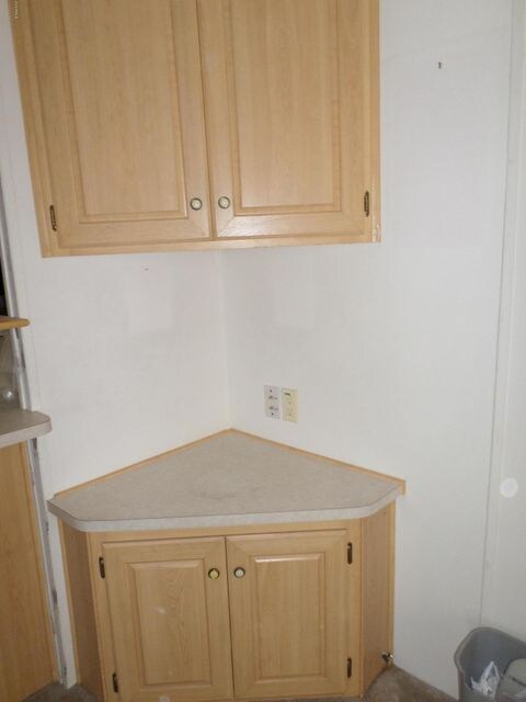 CORNER ENTERTAINMENT NOOK IN LIVING AREA