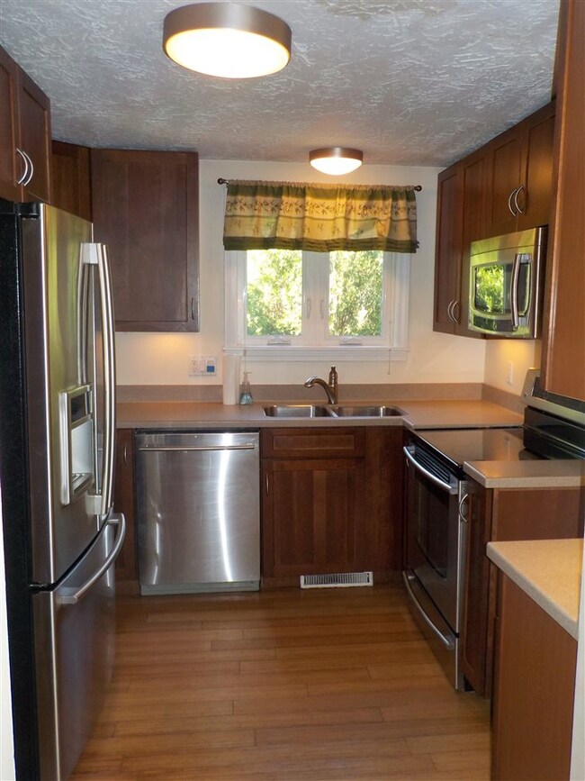 3 Cedarbrook Village unit D, Rochester, NH 03867 - photo 7