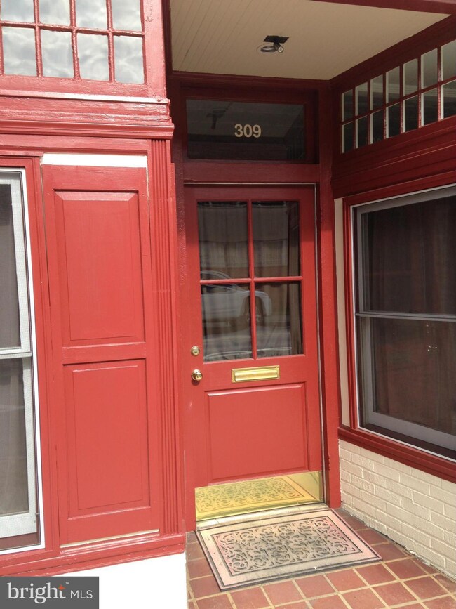 309 N Braddock St, Winchester, VA 22601 - photo 7