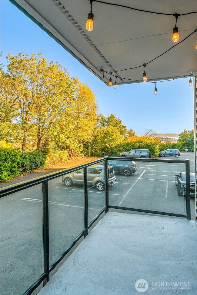 2562 Thorndyke Ave W unit 104, Seattle, WA 98199 - photo 4