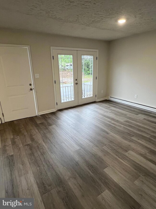 50 Briarwood Ln unit 6, Berkeley Springs, WV 25411 - photo 6