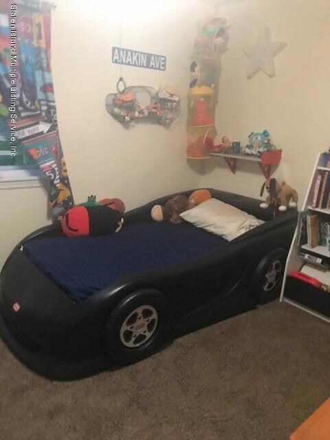 241 Regis Dr, Staten Island, NY 10314 - photo 4