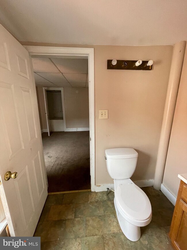 1330 Kenny St, Reading, PA 19602 - photo 5