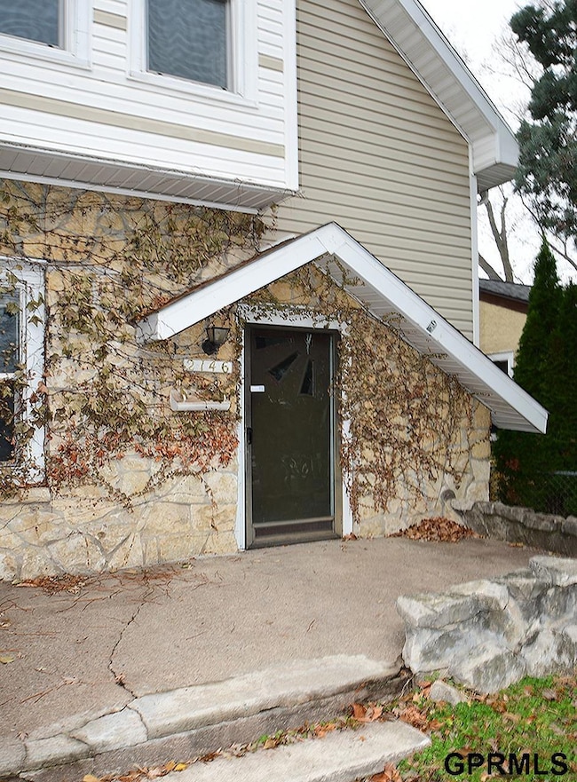 2146 S 33rd St, Omaha, NE 68105 - photo 3