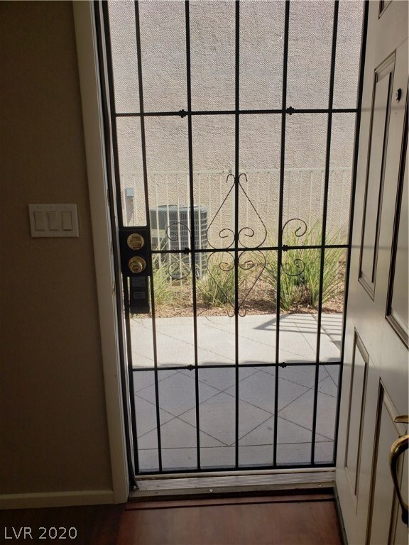 Securty screen door