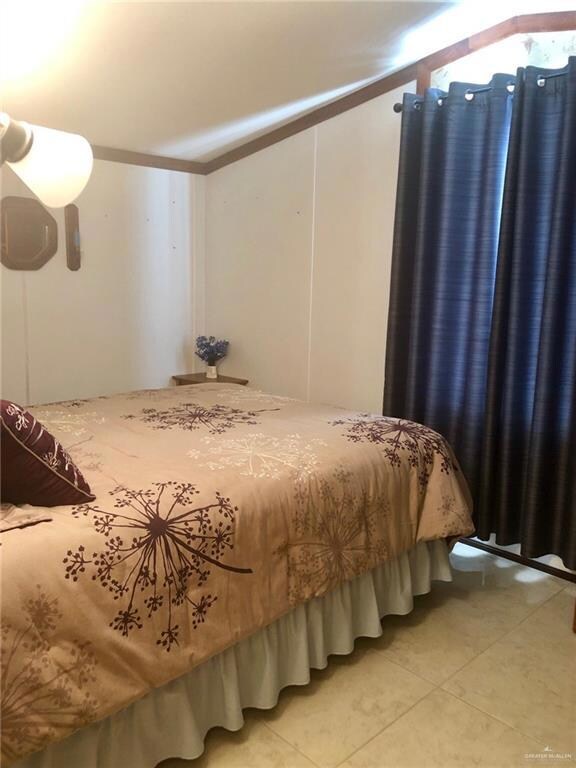 807 Santa Anna Dr, Alamo, TX 78516 - photo 7