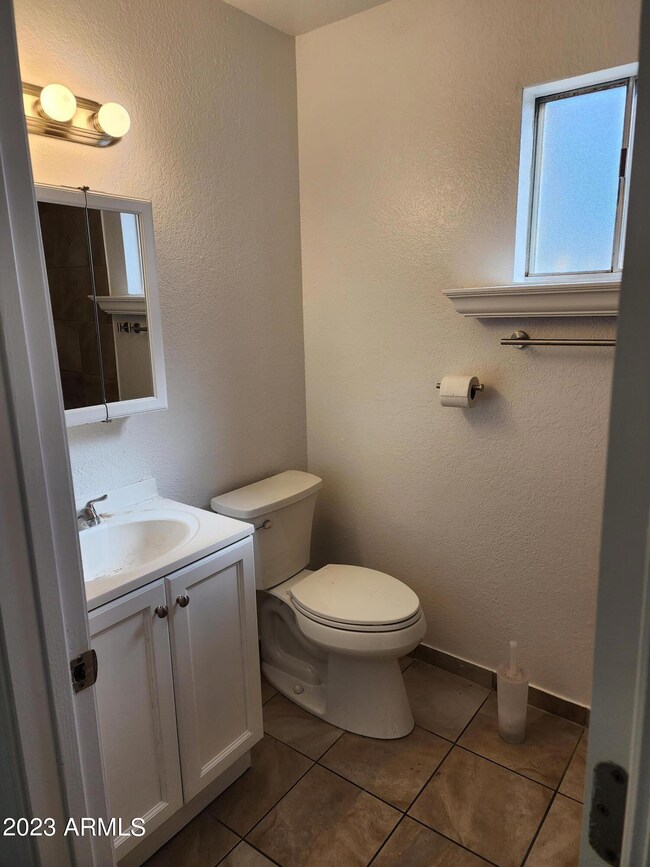 1712 E Pepper Cir unit 1, Mesa, AZ 85203 - photo 6