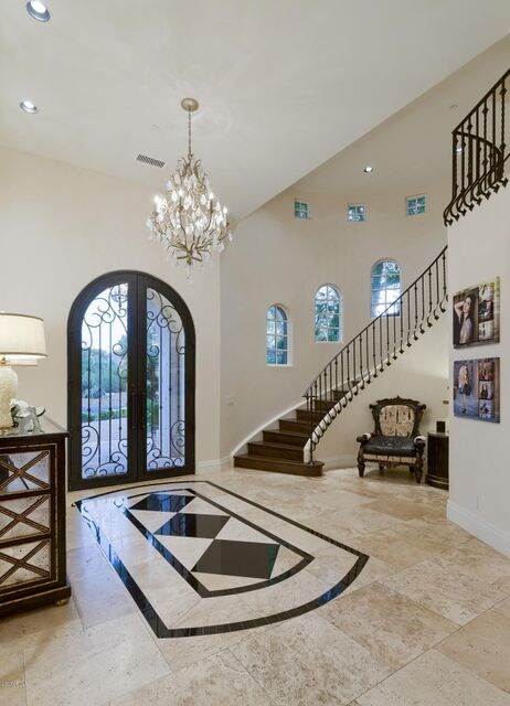 004_Foyer