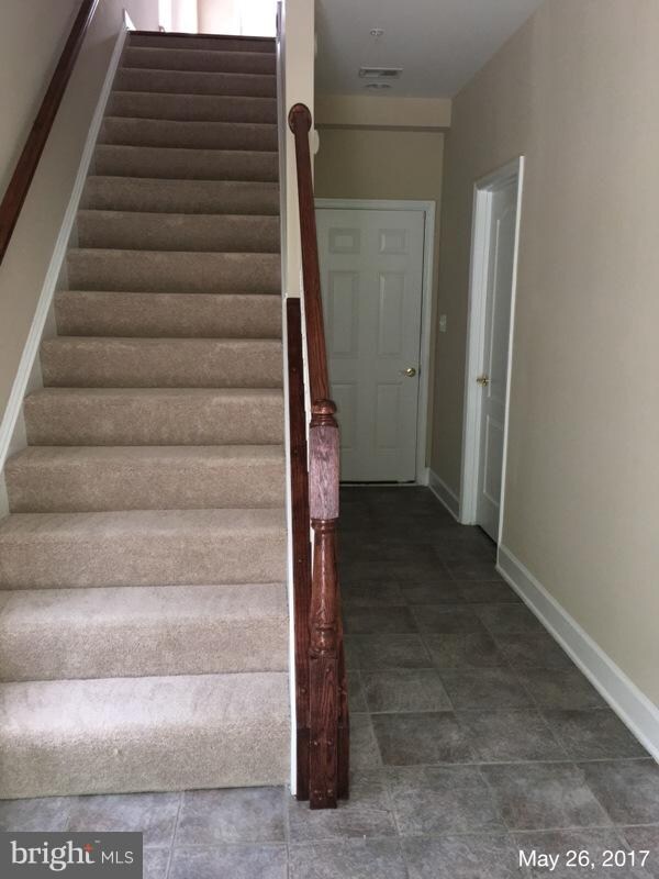 7911 Homefield Dr, Hyattsville, MD 20785 - photo 3