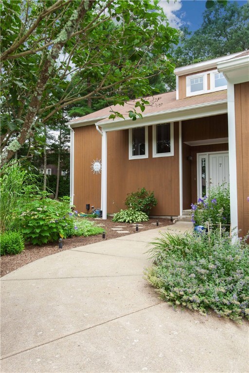 7 Sugar Maple Dr, Coventry, RI 02816 - photo 2