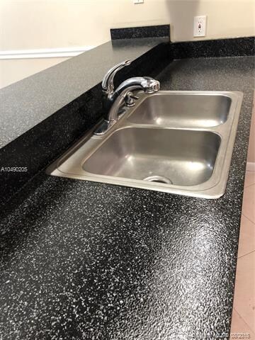 255 Charter Way, West Palm Beach, FL 33407 - photo 6