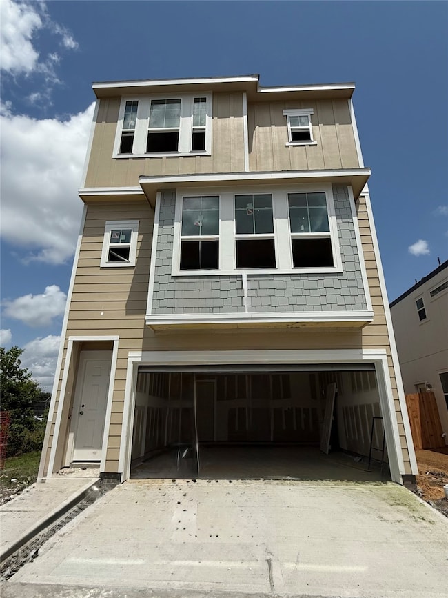Three-story home with 4bedrooms, 3.5 baths and 2 c