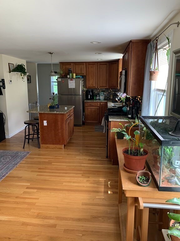 4 Lemon Street Ct unit 2, Salem, MA 01970 - photo 2