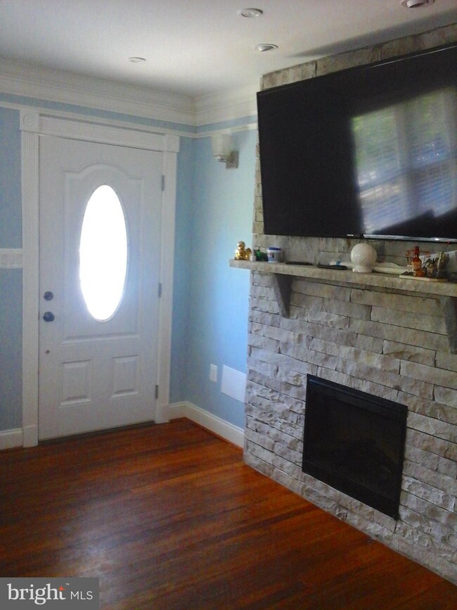 5203 60th Ave, Hyattsville, MD 20781 - photo 5