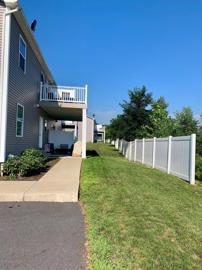 0 Ash St unit GSB193796, Moosic, PA 18507 - photo 3