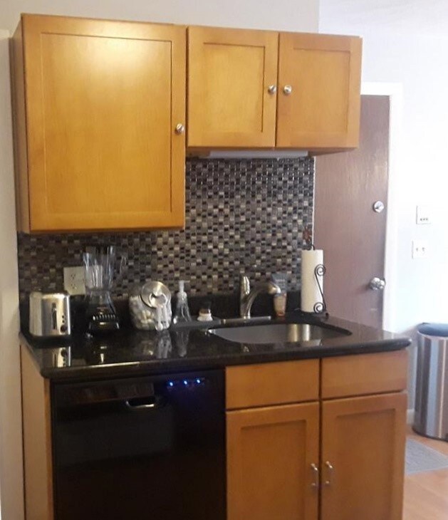 11 Stonehenge Dr, Greenville, RI 02828 - photo 2