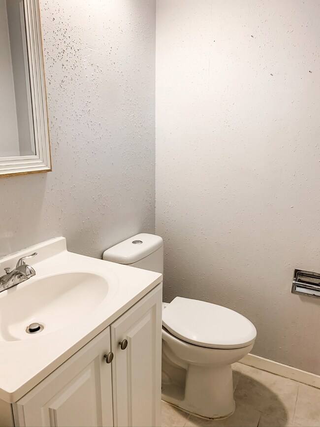 1906 Rainy River Dr, Houston, TX 77088 - photo 7