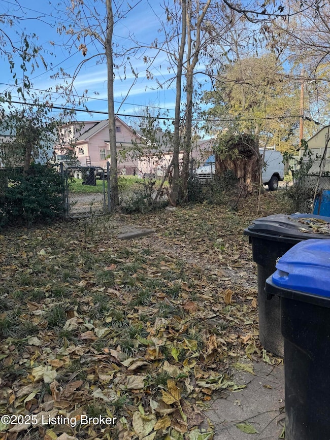 116 Boston Ct, Louisville, KY 40212 - photo 3