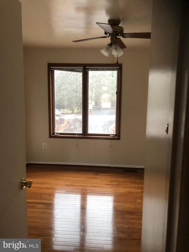 9419 Clocktower Ln, Columbia, MD 21046 - photo 7