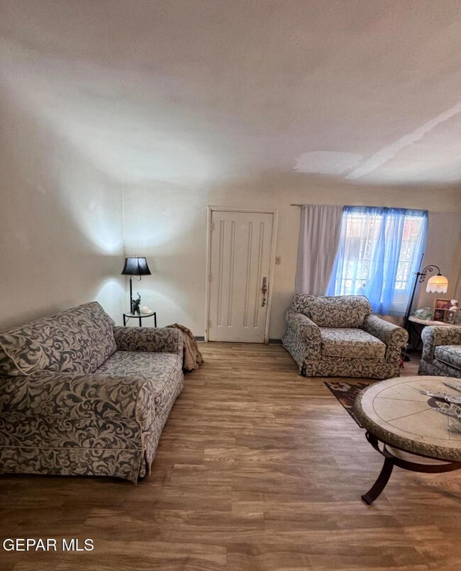 3713 Frankfort Ave, El Paso, TX 79930 - photo 4