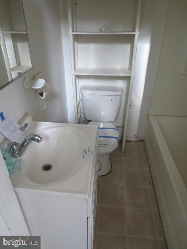 132 W Clinton St, Clayton, NJ 08312 - photo 6