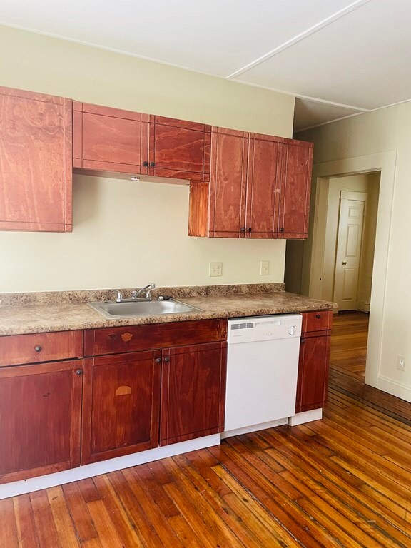 43 Dow St unit 1, Salem, MA 01970 - photo 5