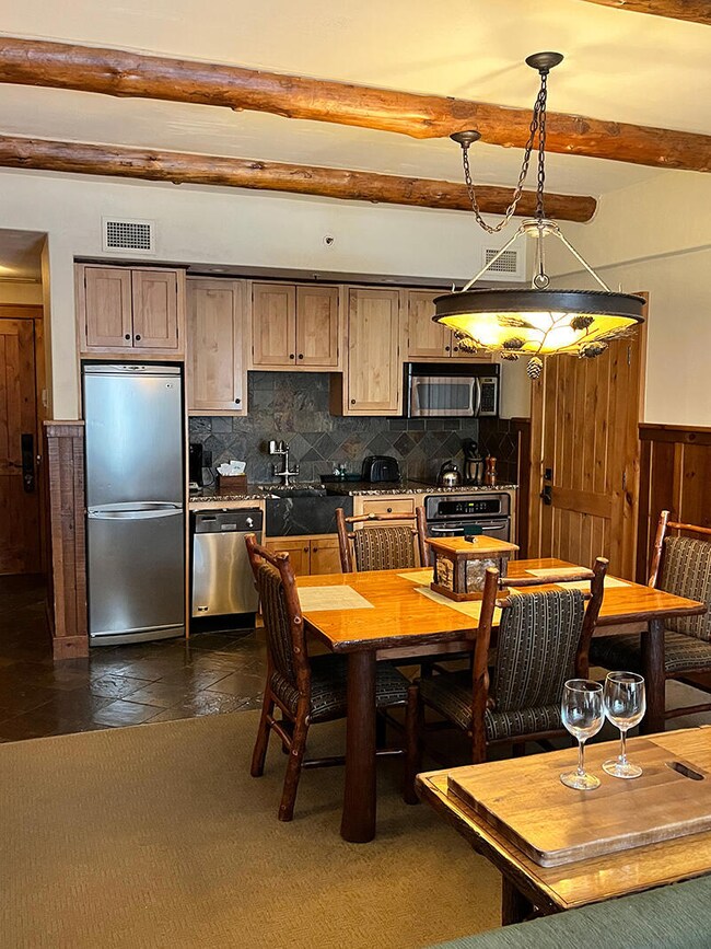 WFLodge211_Kitchen