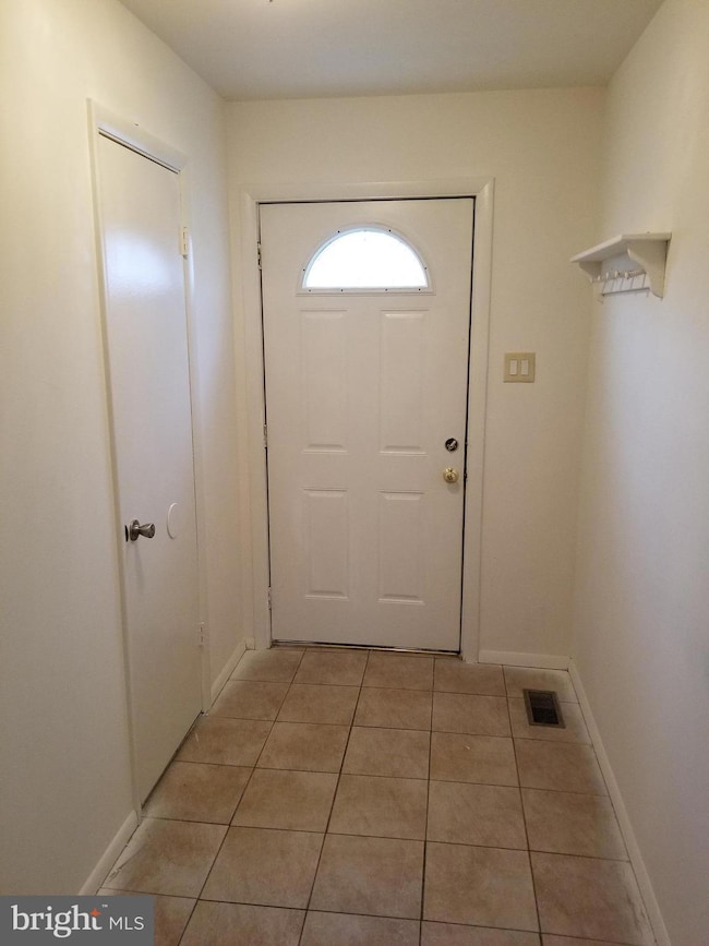 6913 Turnberry Ct, Frederick, MD 21703 - photo 2