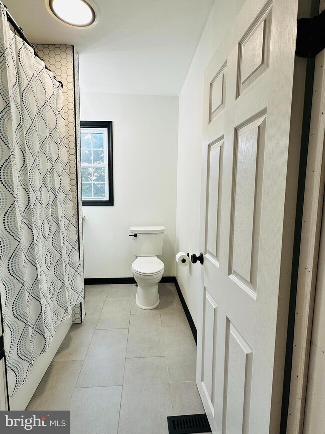 3510 Shenandoah Ave, Halethorpe, MD 21227 - photo 7