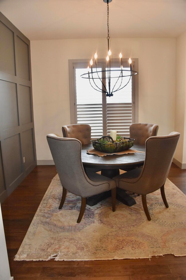 Formal Dining