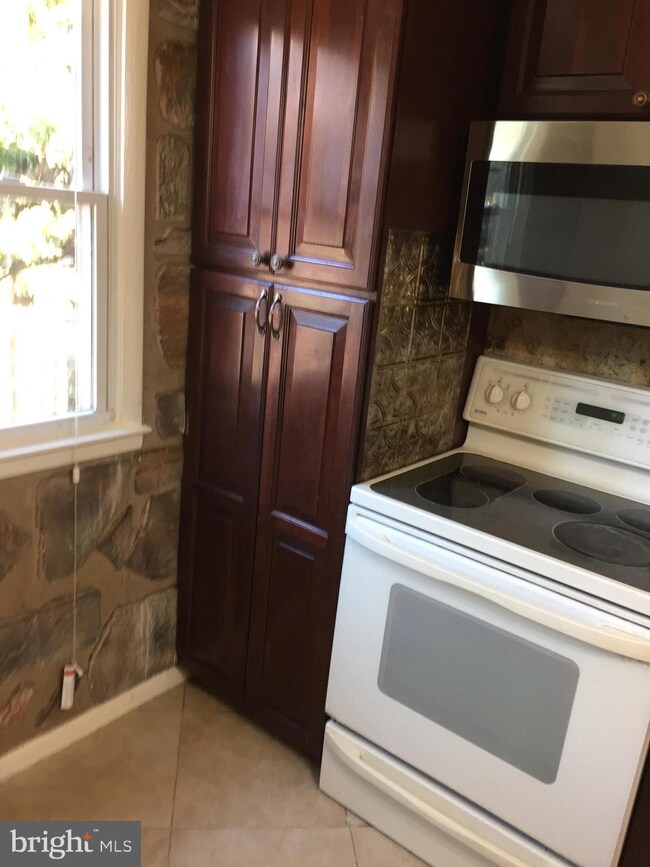 1400 Hunters Mill Ave, Fort Washington, MD 20744 - photo 2