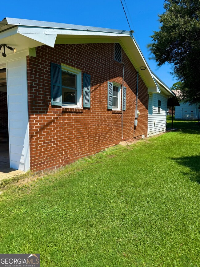 140 Rene Ln, Cochran, GA 31014 - photo 6