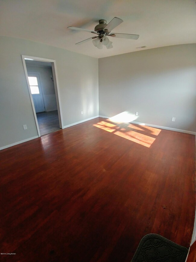 6515 Firethorn Way, Louisville, KY 40229 - photo 4