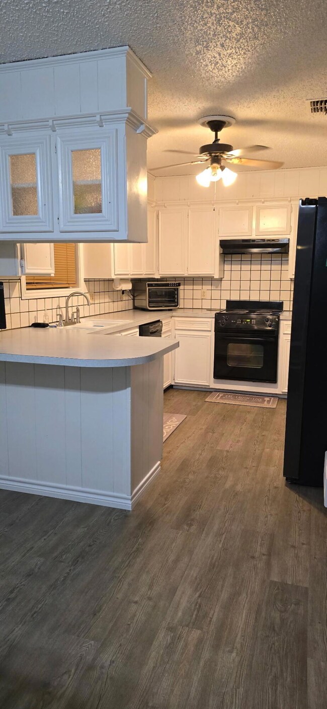 5260405125980255279 (1)