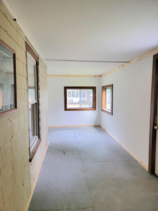 32 Clinton St, Milo, ME 04463 - photo 5