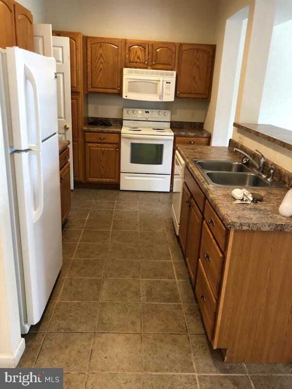 2043 Clinton Ave, Chambersburg, PA 17201 - photo 6