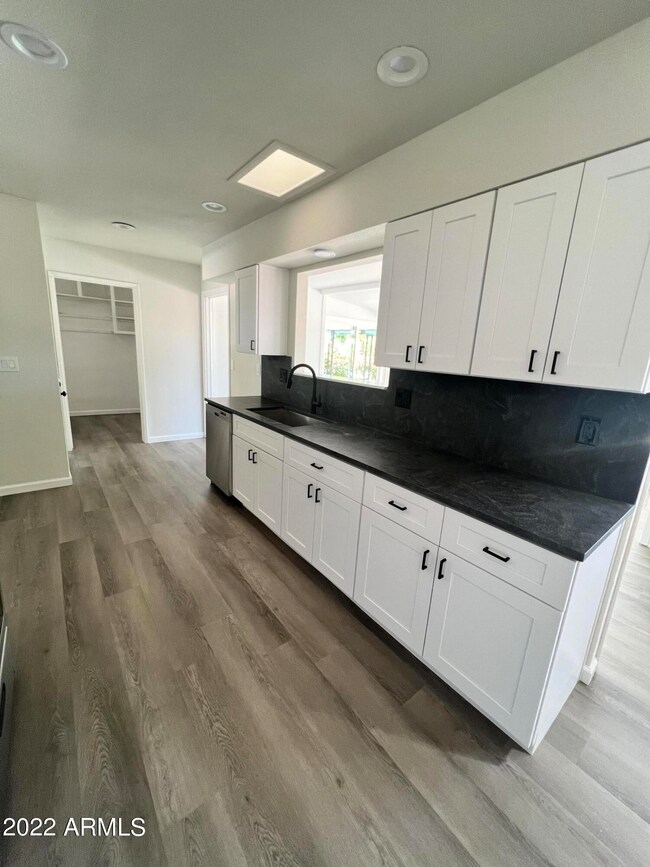 7DA9F637-CA82-4D42-BCC2-16FA74A51E13