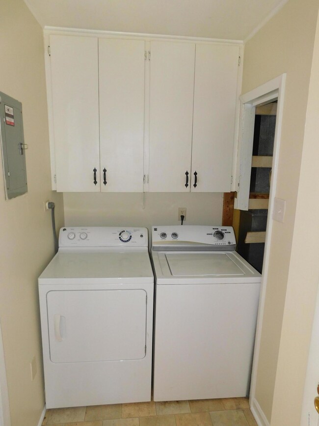 526 Henderson Dr, Jacksonville, NC 28540 - photo 4