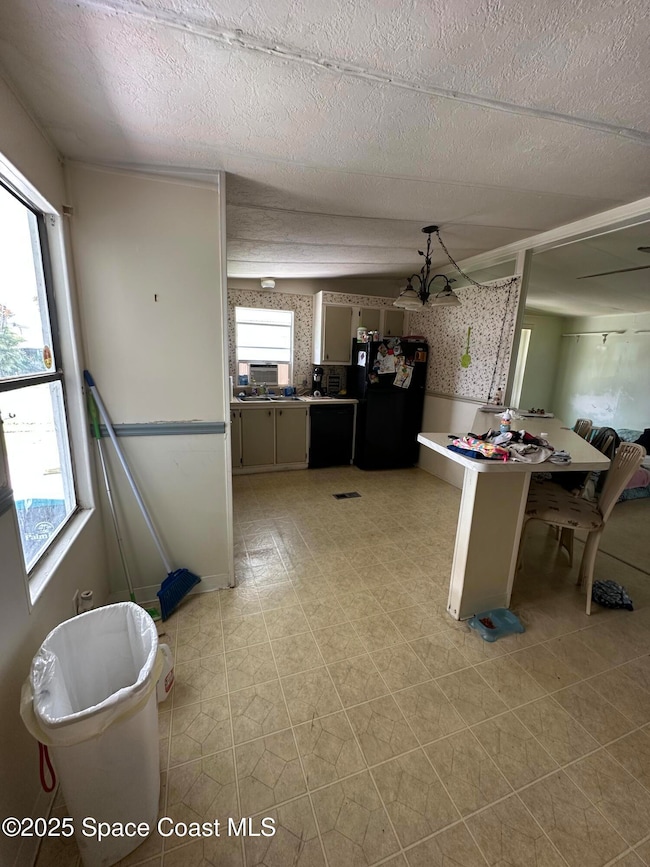 1919 Live Oak St NE, Palm Bay, FL 32905 - photo 2