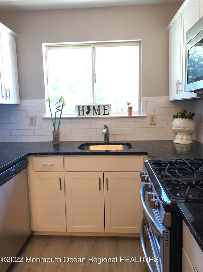 2 Spring Meadow Dr, Tinton Falls, NJ 07724 - photo 4