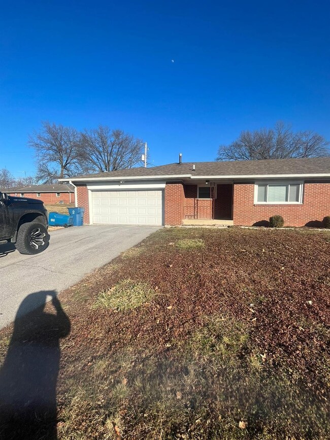 1108 Penny Ln, Chesterton, IN 46304 - photo 2