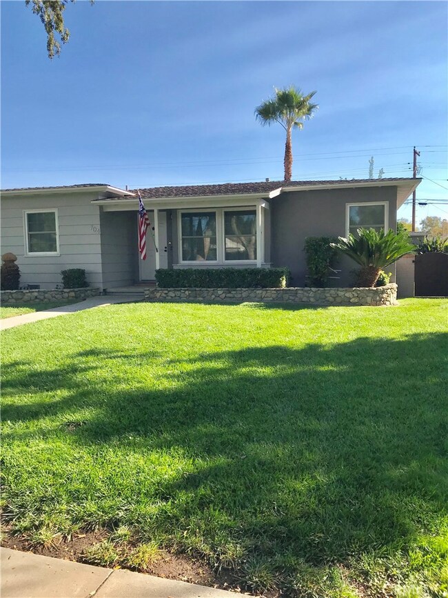 704 N Vallejo Way, Upland, CA 91786 - photo 2